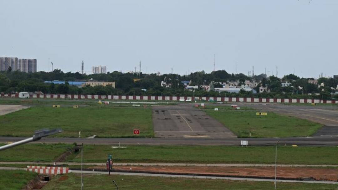 Trichy Airport : 
