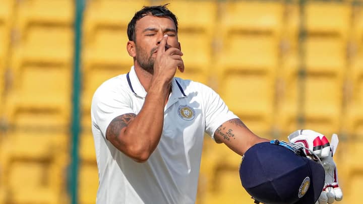 প্রথম শ্রেণির ক্রিকেটে ১০৫ ম্যাচে ৭২০০-রও বেশি রান করেছেন জ্যাকসন। ২১টি সেঞ্চুরিও রয়েছে তাঁর।