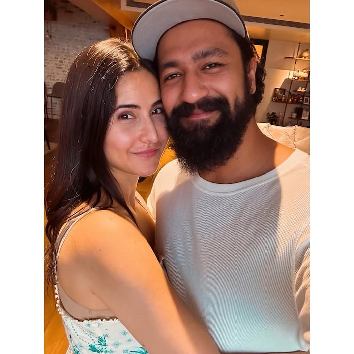 दरअसल करण जौहर के चैट शो कॉफी विद करण में एक छोटे से मजाक से इस लव स्टोरी की शुरुआत हुई थी.
