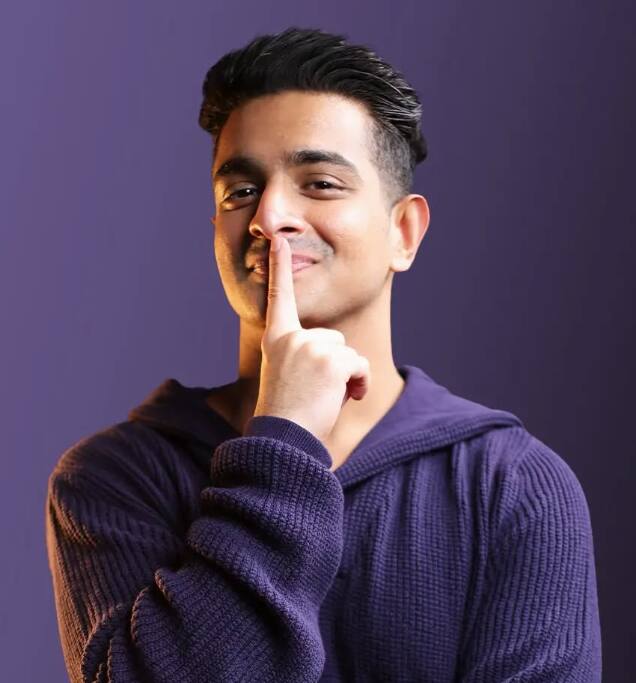 रणवीर ने लिखा था, “ कुर्ता पहनने वाली महिलाएं आदमियों को घुटने टेकने पर मजबूर कर देती हैं.” इस स्टेटमेंट के बाद रणवीर को सोशल मीडिया पर काफी ट्रोल किया गया था. लोगों ने उनके सोचने के तरीके पर सवाल खड़े किए थे.