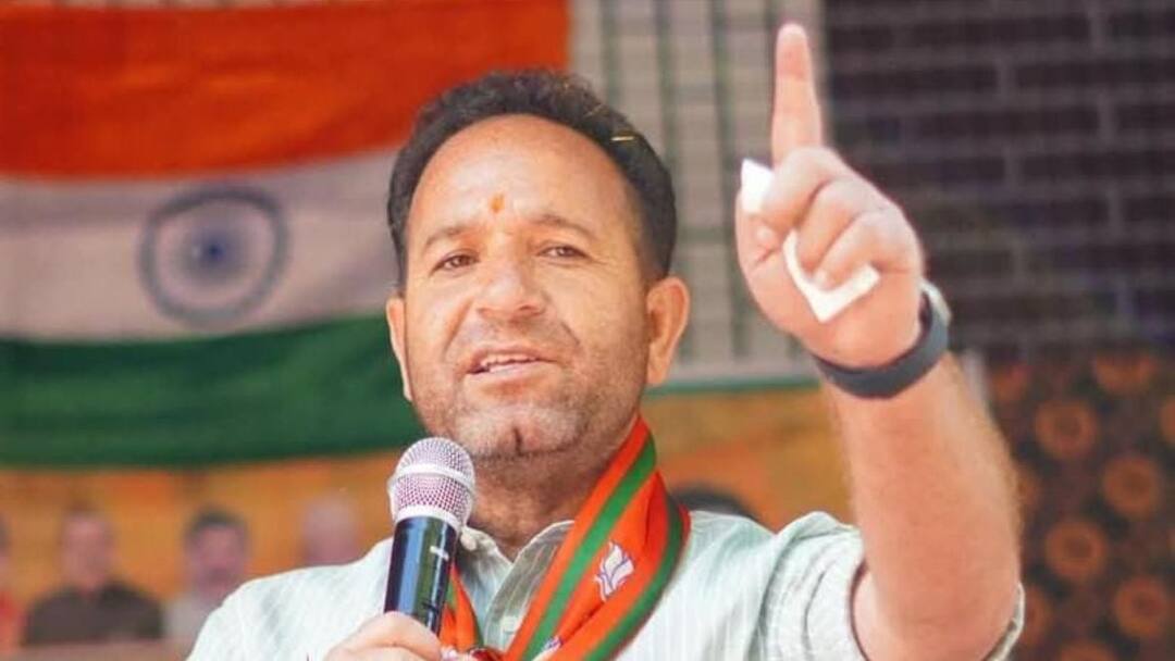 Jammu IED Blast: नेता विपक्ष सुनील शर्मा ने IED विस्फोट में हुए शहीदों को दी श्रद्धांजलि, अंतरराष्ट्रीय समुदाय से की ये मांग Sunil Sharma Pay tribute to Jammu IED Blast martyrs demand from international community ANN Jammu IED Blast: नेता विपक्ष सुनील शर्मा ने IED विस्फोट में हुए शहीदों को दी श्रद्धांजलि, अंतरराष्ट्रीय समुदाय से की ये मांग