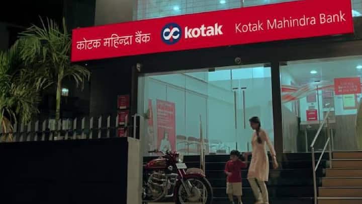 बँकेकडून केलेल्या उपाययोजनांवर आरबीआयचे समाधान झाल्यानंतर रिझर्व्ह बँकेकडून कोटक महिंद्रा बँक लिमिटेडवर लादलेले निर्बंध उठवण्याचा निर्णय घेतला आहे.