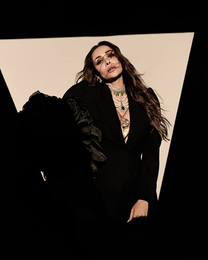 वयाच्या 57 व्या वर्षी देखील मलायकाचा बोल्डनेस कमी झालेला नाही.