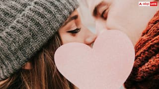 Happy Kiss Day 2025: किश डे पर अपने पार्टनर को भेजें प्यार से भरे मैसेज, पढ़ते ही दिल हो जाएगा गार्डन-गार्डन