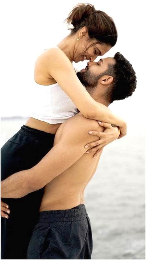 इन हिंदी फिल्मों में हैं सबसे लंबे किसिंग सीन