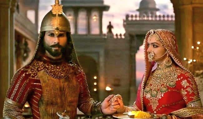 Padmavat: Sanjay Leela Bhansali's historical drama was already a major success during its initial release, but its re -release re -released the spectacle. Along with Deepika Padukone, Ranveer Singh, and Shahid Kapoor led the actors, the grandeur of the film, holding the story, and stunning scenes saw it once again in theaters.