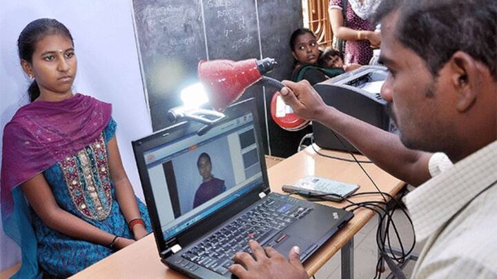 इसके अलावा आप नजदीकी आधार केंद्र जाकर के भी अपना आधार कार्ड में ऐड्रेस अपडेट करवा सकते हैं. इसके लिए आपको ऑनलाइन अपॉइंटमेंट लेनी होगी. और आपको संबंधित दस्तावेज भी लेकर जाना होगा. जिसमें आपका वैलिड ऐड्रेस प्रूफ हो.