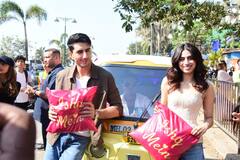 ऑटो में Nadaaniyan के प्रमोशन के लिए निकले खुशी कपूर और इब्राहिम अली खान, वैलेंटाइन वीक में बरसा रहे हैं प्यार