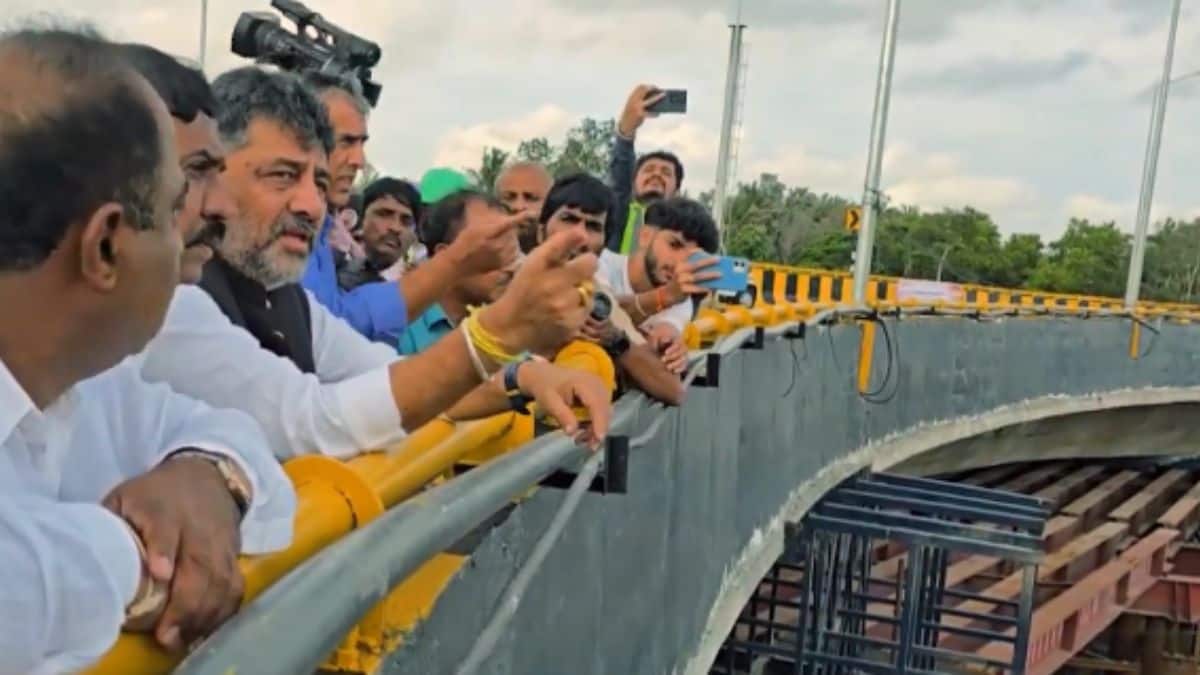 பெங்களூரு டிராஃபிக்கிற்கு குட் பாய்.! வருகிறது டபுள் டக்கர் பாலம்...