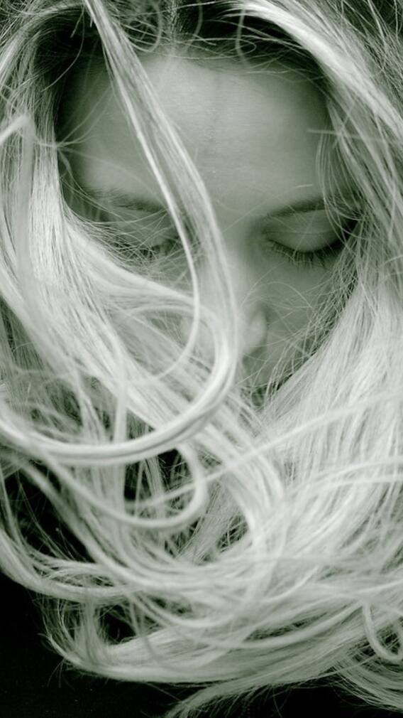 মাথা প্রায় ফাঁকা, ছবি তুলতে লজ্জা পান ?  এবার গজাবে নতুন চুল