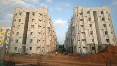 969 வீடுகள்... மெதுவா... மெதுவா நடக்கும் பணிகள்... எப்போ முடியும்..? - புலம்பும் மக்கள்