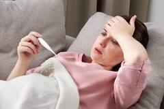 जाती सर्दियों में बार-बार हो रहा है बुखार तो न करें नजरअंदाज, फौरन करवा लें दो टेस्ट