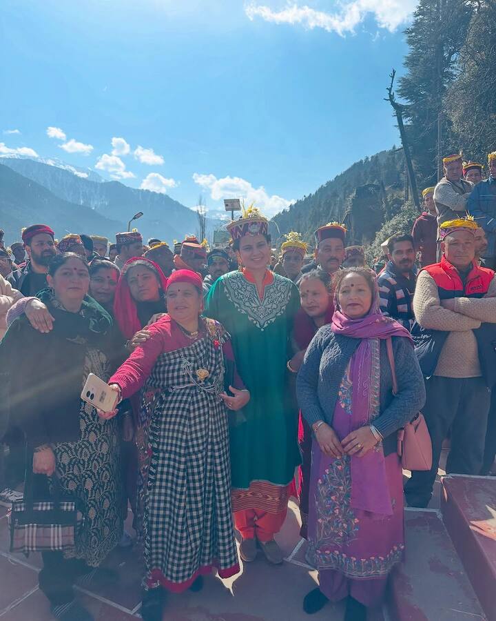 Kangana shared the pictures with a caption that read, 