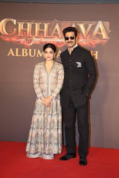 Chhaava Album Launch: 'छावा' के एल्बम लॉन्च पर विक्की कौशल के पेरेंट्स से सादगी से जीत लिया सबका दिल, सेलेब्स का लगा तांता