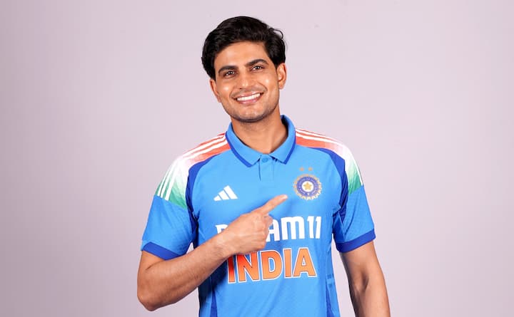 शुभमन गिल अपनी बेहतरीन बल्लेबाजी के लिए मशहूर हैं, लेकिन उनकी पर्सनल लाइफ भी खूब सुर्खियां बटोरती है. खासतौर पर उनकी महिला फैन फॉलोइंग जबरदस्त है.