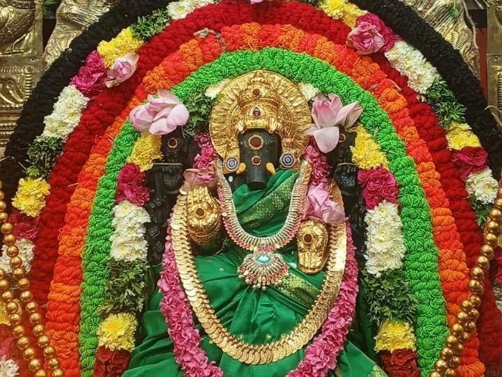 karur Uzhavar Market Varaki Amman kovil Thai month paurnami abhishekam tnn கரூர்: ஸ்ரீ வாராகி அம்மன் ஆலயத்தில் தை மாத பௌர்ணமி சிறப்பு அபிஷேகம்