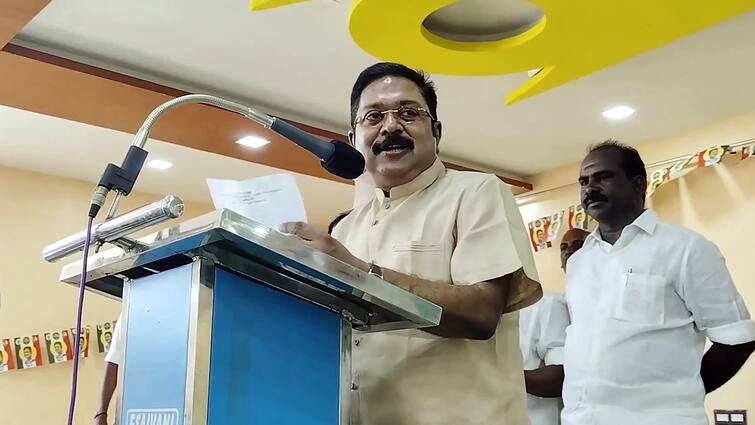 Dinakaran says No politician has the right to speak disparagingly about Periyar tnn  பெரியாரைப் பற்றி தரக்குறைவாக பேசுவதற்கு எந்த அரசியல்வாதிக்கும் தகுதி இல்லை -  டி.டி.வி தினகரன் பேச்சு