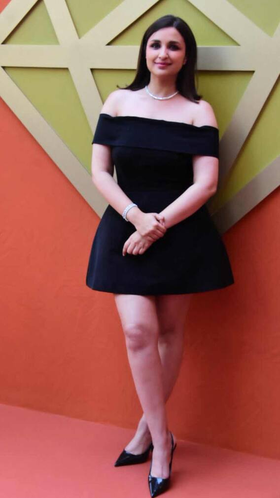 वैलेंटाइन पर पहनें परिणीति चोपड़ा जैसी ड्रेस