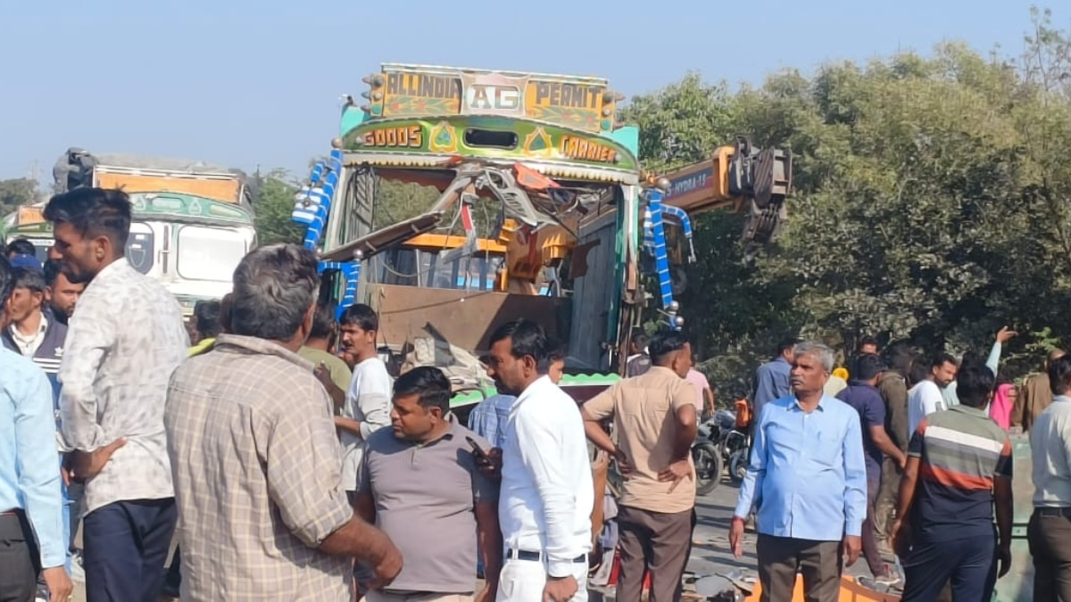 Rajasthan Accident: सिरोही में दर्दनाक सड़क हादसा, ट्रक और टेम्पो की टक्कर में 4 लोगों की मौत, सात घायल