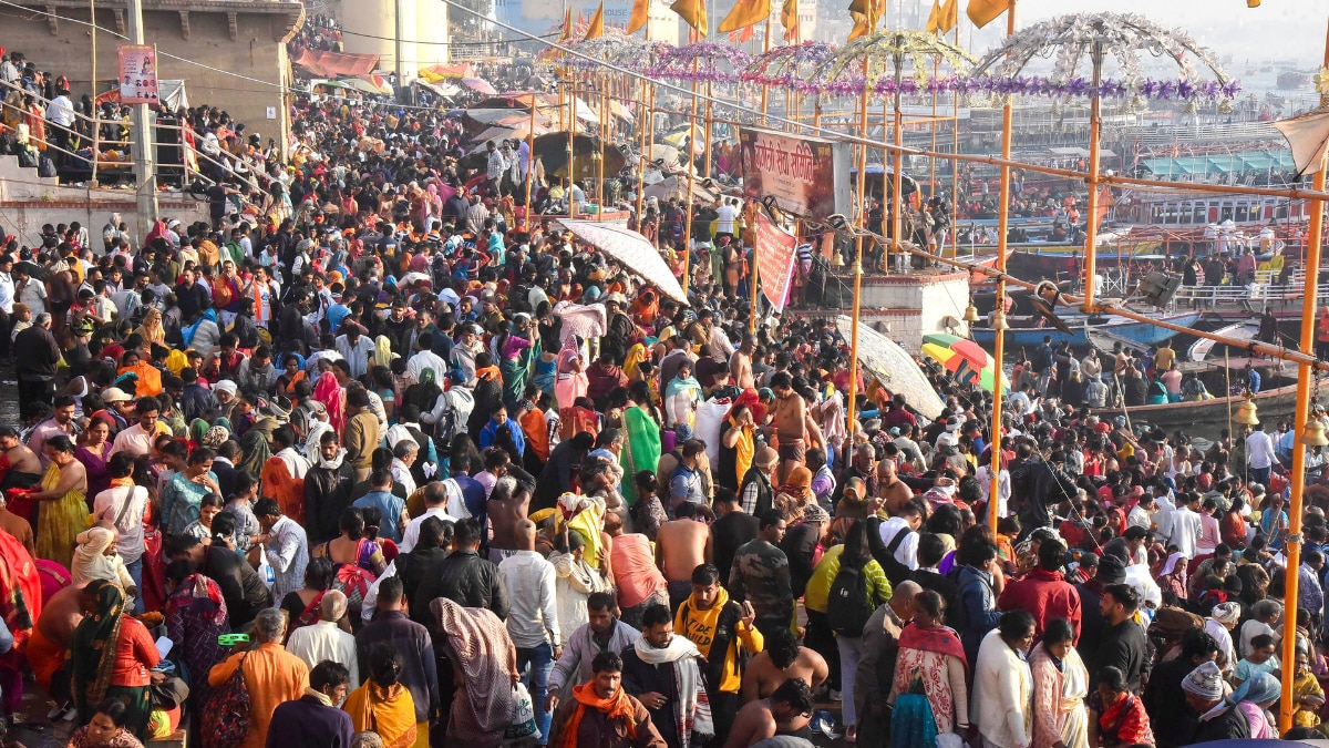 वाराणसी की विश्व प्रसिद्ध गंगा आरती में शामिल होने से पहले जान ले ये खबर, समितियों ने लिया अहम फैसला