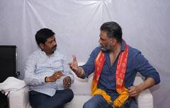 સુશીલ શેટ્ટીએ મહાકુંભમાં લગાવી આસ્થાની ડૂબકી, મેળાના મેનેજમેન્ટ પર કહી આ વાત