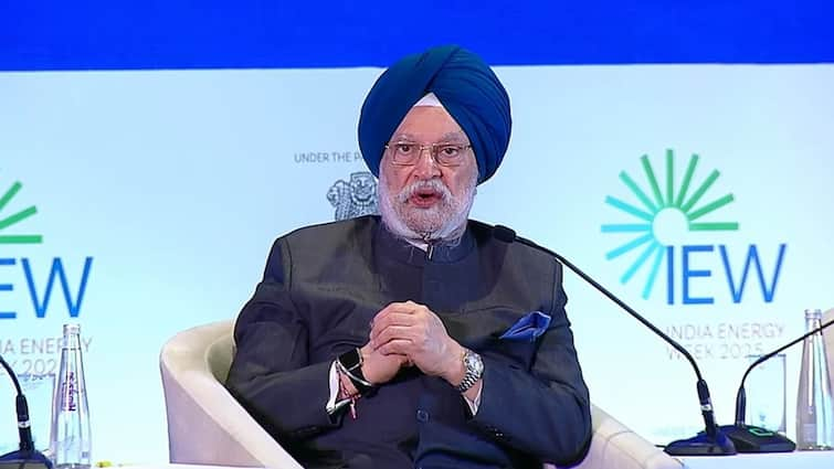 Indian PSUs Have Become More Dynamic, Says Hardeep Puri At IEW 2025 Closing Ceremony