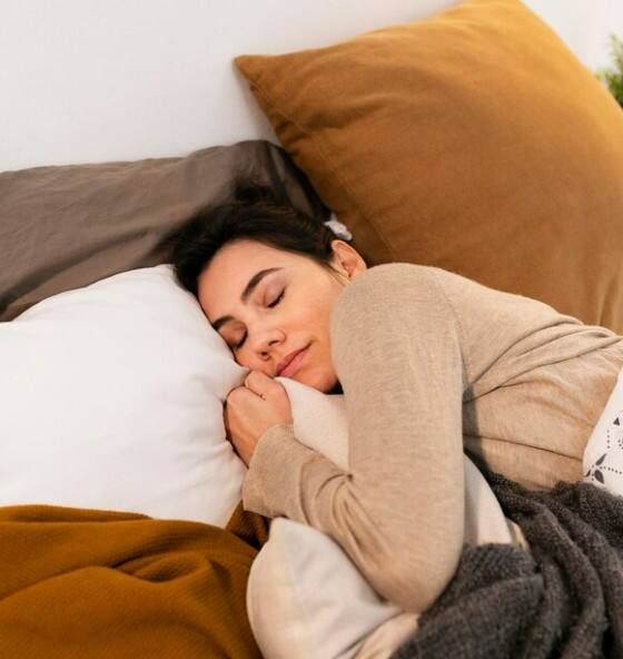 ਲੌਂਗ ਦਾ ਤੇਲ ਸਦੀਆਂ ਤੋਂ ਐਂਟੀ-ਸੈਪਟਿਕ ਯਾਨੀ ਸੱਟ ਲੱਗਣ 'ਤੇ ਜ਼ਖਮ 'ਤੇ ਲਗਾਉਣ ਲਈ ਇਸਤੇਮਾਲ ਕੀਤਾ ਜਾ ਰਿਹਾ ਹੈ।