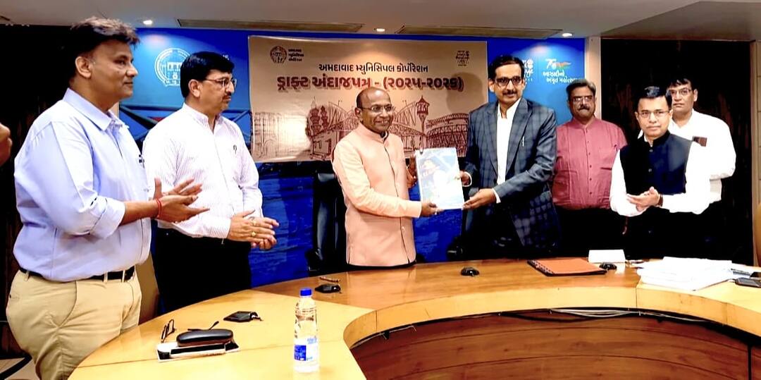 Ahmedabad Municipal Corporation's Revised Budget, Get Up to 15% Rebate on Property Tax અમદાવાદીઓ માટે મોટા રાહતના સમાચાર, જાણો મ્યુનિસિપલ કોર્પોરેશને પ્રોપર્ટી ટેક્સને લઈને શું કરી જાહેરાત