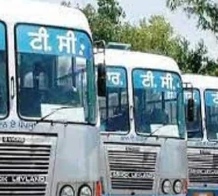 ਸੂਬਾ ਪ੍ਰਧਾਨ ਰੇਸ਼ਮ ਸਿੰਘ ਗਿੱਲ ਅਤੇ ਜਨਰਲ ਸਕੱਤਰ ਸ਼ਮਸ਼ੇਰ ਸਿੰਘ ਸ਼ੇਰਾ ਨੇ ਕਿਹਾ ਕਿ ਵਿਭਾਗੀ ਅਧਿਕਾਰੀਆਂ ਵੱਲੋਂ ਪਹਿਲਾਂ ਵੀ ਕਈ ਵਾਰ 5 ਤਰੀਕ ਤਕ ਤਨਖਾਹ ਮਿਲਣ ਦਾ ਭਰੋਸਾ ਦਿਵਾਇਆ ਗਿਆ ਹੈ ਪਰ ਹਰ ਵਾਰ ਤਨਖਾਹ ਦੇਰੀ ਨਾਲ ਰਿਲੀਜ਼ ਕੀਤੀ ਜਾਂਦੀ ਹੈ। ਡਿਪੂ-2 ਦੇ ਪ੍ਰਧਾਨ ਸਤਪਾਲ ਸਿੰਘ ਸੱਤਾ, ਡਿਪੂ-1 ਤੋਂ ਬਿਕਰਮਜੀਤ ਸਿੰਘ ਬਿੱਕਾ, ਚਾਨਣ ਸਿੰਘ, ਹਰਜਿੰਦਰ ਸਿੰਘ, ਦਲਜੀਤ ਸਿੰਘ, ਮਲਕੀਤ ਸਿੰਘ, ਕੁਲਵਿੰਦਰ ਸਿੰਘ, ਜਤਿੰਦਰ ਸਿੰਘ, ਕੁਲਦੀਪ ਸਿੰਘ ਅਤੇ ਹੋਰਨਾਂ ਨੇ ਠੇਕੇਦਾਰ ਦੀਆਂ ਨੀਤੀਆਂ ਖ਼ਿਲਾਫ਼ ਰੋਸ ਪ੍ਰਗਟਾਇਆ।