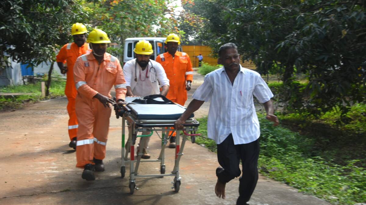 மக்களை பதட்டமடைந்தய செய்த ஓஎன்ஜிசி - உண்மையா? ஒத்திகையா? என தெரியாததால் பீதி...!