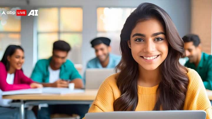 এক্ষেত্রে কিছু নথি স্ক্যান করে otrupsc@gov.in-এ মেল করতে হবে প্রার্থীকে। এর মধ্যে রয়েছে দশম শ্রেণির সার্টিফিকেট।