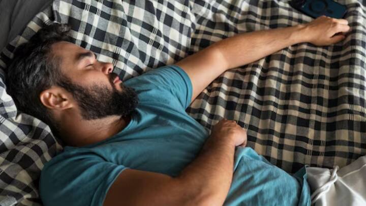 মাঝরাতে এমন হওয়ার নেপথ্যে কিছু কারণ রয়েছে, কিছু শারীরিক, কিছু পরিবেশগত।