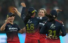 WPL 2025: WPL के पहले मैच में टूटते-टूटते बचा रिकॉर्ड, मैदान में हुई छक्कों की बारिश