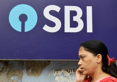 SBI fixed deposit 5 year FD interest rates Know your returns SBI FD Interest: শেয়ার বাজারের ধসে স্টেট ব্যাঙ্কে এফডি করলে কত পাবেন ? পাঁচ বছরে ৫, ১০ লাখ রাখলে কত রিটার্ন  