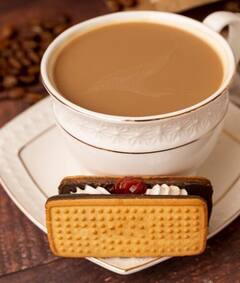 ਚਾਹ ਨਾਲ ਖੂਬ ਮਜ਼ੇ ਨਾਲ ਖਾ ਰਹੇ ਹੋ ਬਿੱਸਕੁਟ ਤਾਂ ਸਾਵਧਾਨ! ਸਿਹਤ ਨੂੰ ਹੁੰਦੇ ਇਹ ਨੁਕਸਾਨ