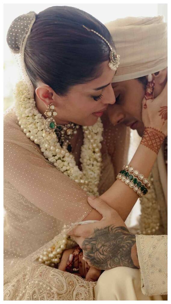 प्रतीक बब्बर ने अपनी स्वर्गवासी मां के घर में क्यों की शादी