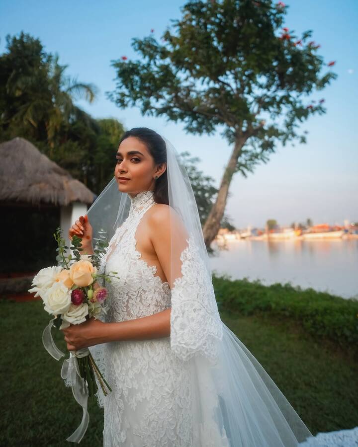 இருவீட்டாரின் சம்மதத்துடன் கடந்த ஆண்டு டிசம்பர் மாதம் 12 ஆம் தேதி கீர்த்தி சுரேஷின் திருமணம் கோவாவில் நடைபெற்றது.