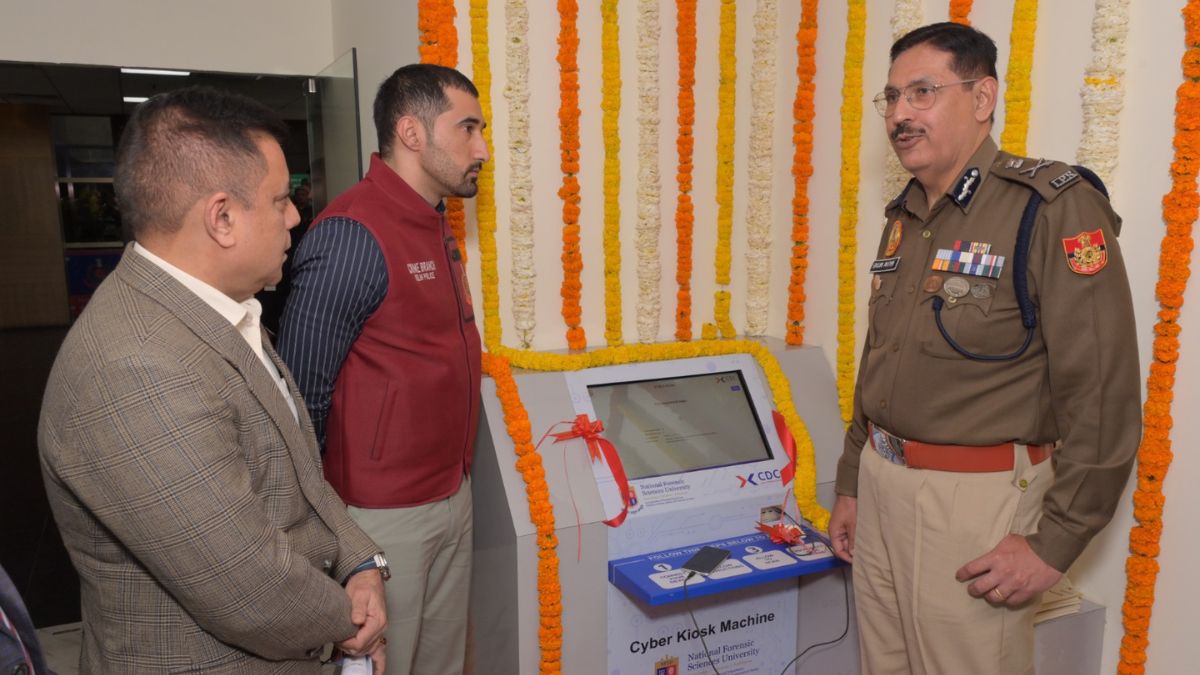 डिजिटल क्राइम से बचाव की नई पहल, दिल्ली पुलिस ने लॉन्च किया ‘साइबर सेफ्टी कियोस्क’, जानें क्या है खास