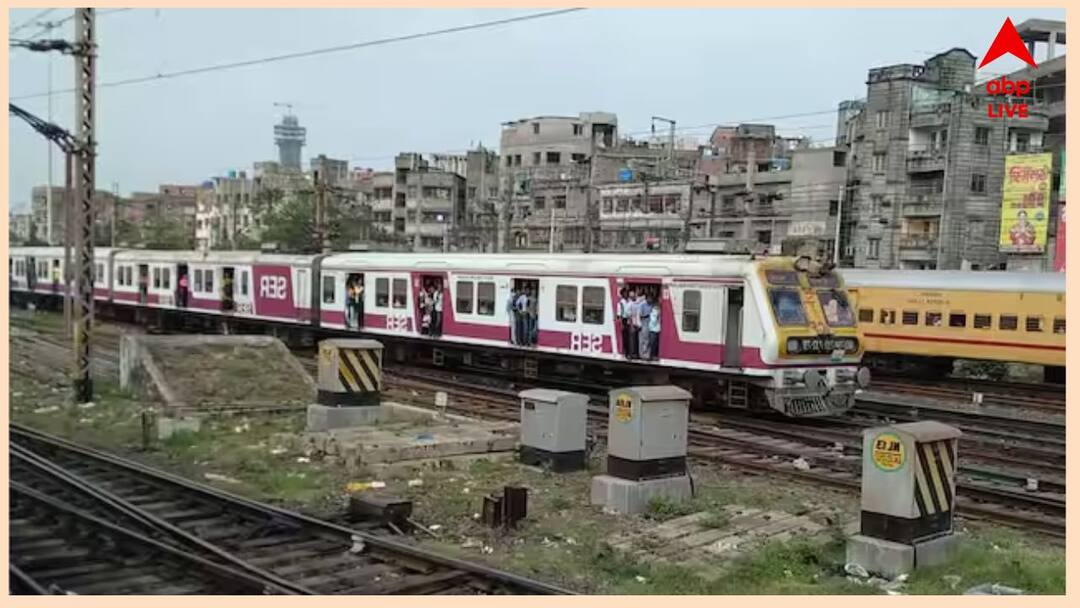 Train Cancel : আজ থেকেই গুচ্ছ ট্রেন বাতিল হাওড়া-তারকেশ্বর লাইনে, চরম দুর্ভোগের আশঙ্কা Howrah Train Cancel Several local trains cancelled In Tarakeswar Singur Division Train Cancel : আজ থেকেই গুচ্ছ ট্রেন বাতিল হাওড়া-তারকেশ্বর লাইনে, চরম দুর্ভোগের আশঙ্কা