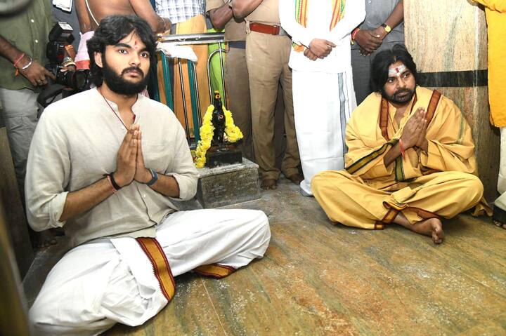 సనాతన ధర్మ పరిరక్షణలో భాగంగా దక్షిణ భారత దేశంలో ఆలయాల సందర్శన చేపట్టిన పవన్ ...కేరళ ఆలయాలను సందర్శన తర్వాత తమిళనాడులో ఆలయాలకు వెళుతున్నారు.