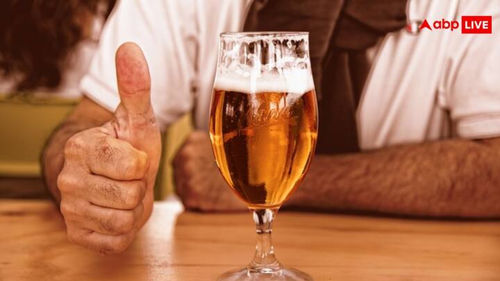 गर्मी आते ही बीयर की डिमांड अपने पीक पर पहुंच जाती है. गर्मियों में बीयर पीने के शौकीनों को तो बस एक बहाने की जरूरत होती है. यहां तक कि चाय-कॉफी के बाद बीयर सबसे ज्यादा पी जाने वाली ड्रिंक है.