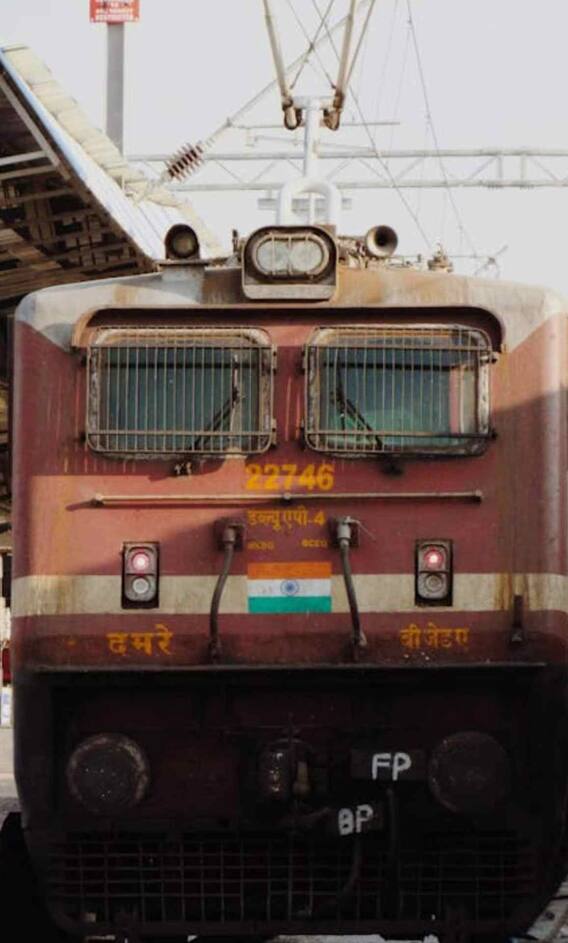 ये है सबसे तेज चलने वाली शताब्दी