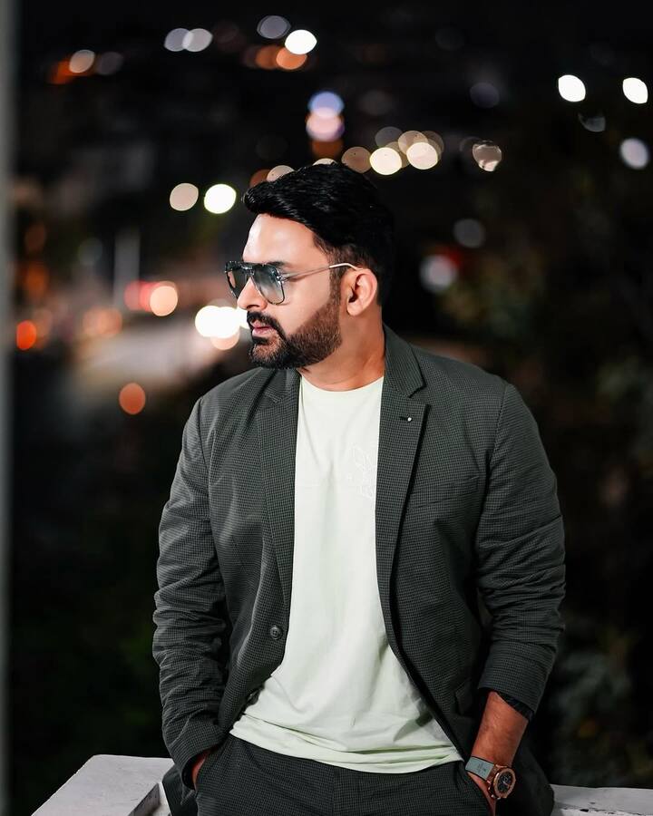 दरअसल हम बात कर रहे हैं कॉमेडी के सरताज कपिल शर्मा की. जी हां आपने बिल्कुल सही नाम पढ़ा. एक वक्त था जब कपिल फिल्मों में नाम बनाने की कोशिश कर रहे थे. ऐसे में एक बार उन्हें ‘गदर’ में काम करने का मौका मिला.