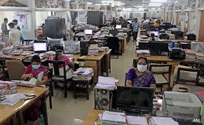 ਬਜਟ 2024-25 ਵਿੱਚ ਕੀਤੇ ਗਏ ਵੱਡੇ ਐਲਾਨ  ਬੰਗਾਲ ਹਾਊਸਿੰਗ ਸਕੀਮ  ਬੰਗਲੌਰ ਬਾਰੀ ਪ੍ਰੋਜੈਕਟ ਦੇ ਤਹਿਤ, ਅਗਲੇ ਵਿੱਤੀ ਸਾਲ ਵਿੱਚ 16 ਲੱਖ ਘਰ ਬਣਾਏ ਜਾਣਗੇ। ਇਸ ਲਈ, 9,600 ਕਰੋੜ ਰੁਪਏ ਦਾ ਵਾਧੂ ਬਜਟ ਅਲਾਟਮੈਂਟ ਕੀਤਾ ਗਿਆ, ਜਿਸ ਨਾਲ ਕੁੱਲ ਰਕਮ 23,000 ਕਰੋੜ ਰੁਪਏ ਹੋ ਗਈ।