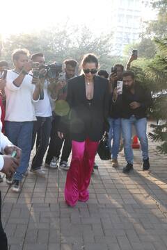 Randhir Kapoor Birthday Bash: ससुर के बर्थडे पर बेटे तैमूर संग पहुंचे सैफ, कैजुअल लुक में दिखीं करीना, देखें तस्वीरें