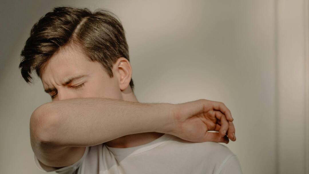 protein deficiency symptoms you should know Protein Deficiency: ওজন কমাতে প্রায় সব খাওয়া ছেড়েছেন, এই বিশেষ উপকরণের মারাত্মক ঘাটতি হতে পারে শরীরে