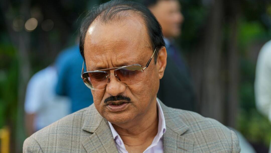 Maharashtra Guillain Barre Syndrome GBS Cases Ajit Pawar advice to not eat undercooked chicken GBS Case: महाराष्ट्र में गुइलेन-बैरे सिंड्रोम के बढ़ते मामले, अजित पवार ने चिकन खाने को लेकर दी यह सलाह