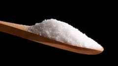 Pink Salt vs White Salt: সাদা লবণ না কি পিঙ্ক সল্ট, কোনটি স্বাস্থ্যকর?