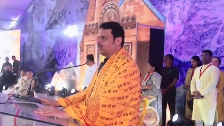 जे लोक प्रयागराजला जाऊ शकले नाहीत, अशाच लोकांसाठी व्हॅल्यूएबल ग्रुपने सत्संग फाउंडेशनसोबत मिळून हा पवित्र जल पोहोचविण्याचा उपक्रम राबविला आहे.