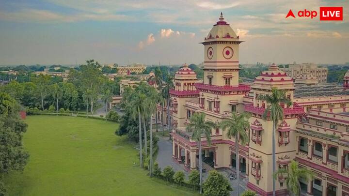 आपको बता दें कि कॉलेज और फीस का आंकड़ा अलग अलग रिपोर्ट्स के आधार पर है. ज्यादा जानकारी के लिए संबंधित कॉलेज की आधिकारिक वेबसाइट विजिट करें.